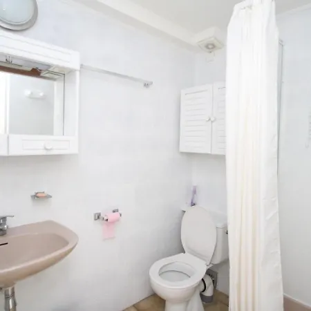 Argeles-Sur-Mer : Appartement T2 Cabine Face A La Mer, 4 Couchages - Fr-1-309-255 *
